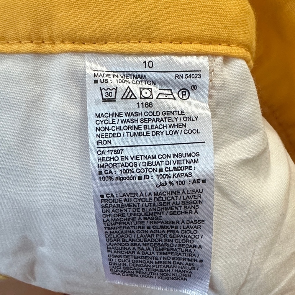 Old Navy Women's High Waist Floral Shorts - Mustard and Red size 10 - Picture 6 of 7